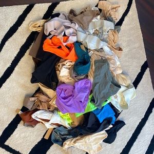 NWT/NWOT! SKIMS Random Pull 3 Pairs of Panties